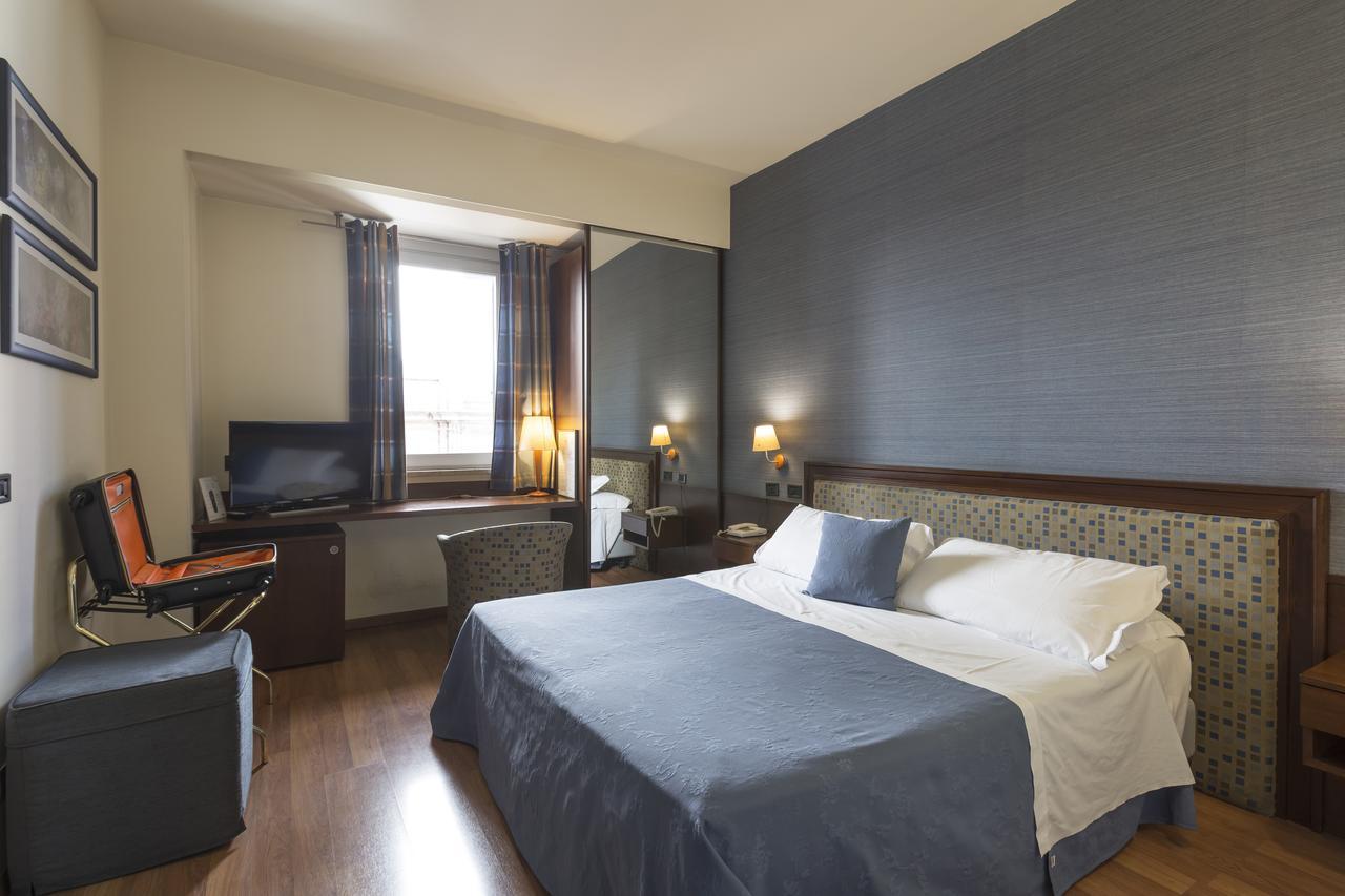 Hotel Montreal Ragusa Bagian luar foto