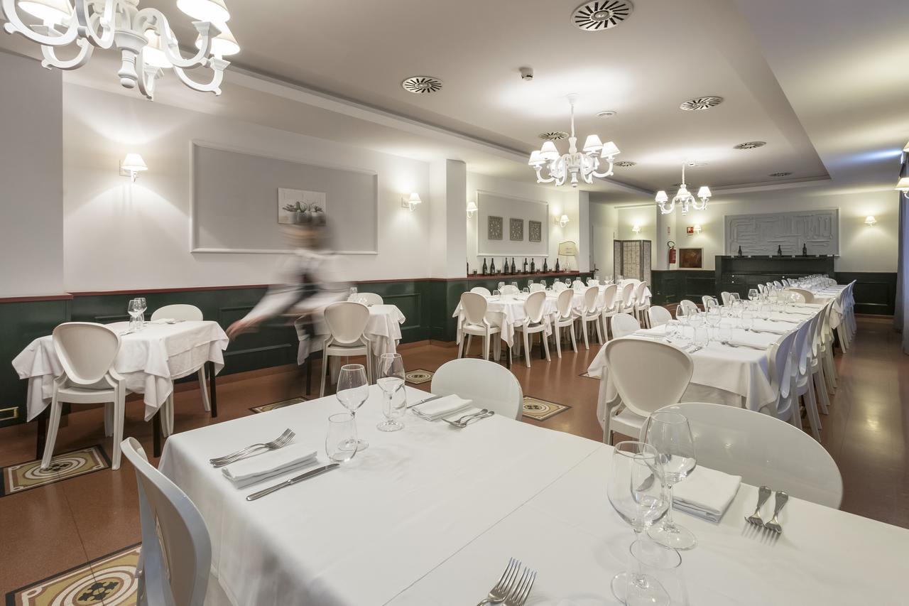 Hotel Montreal Ragusa Bagian luar foto