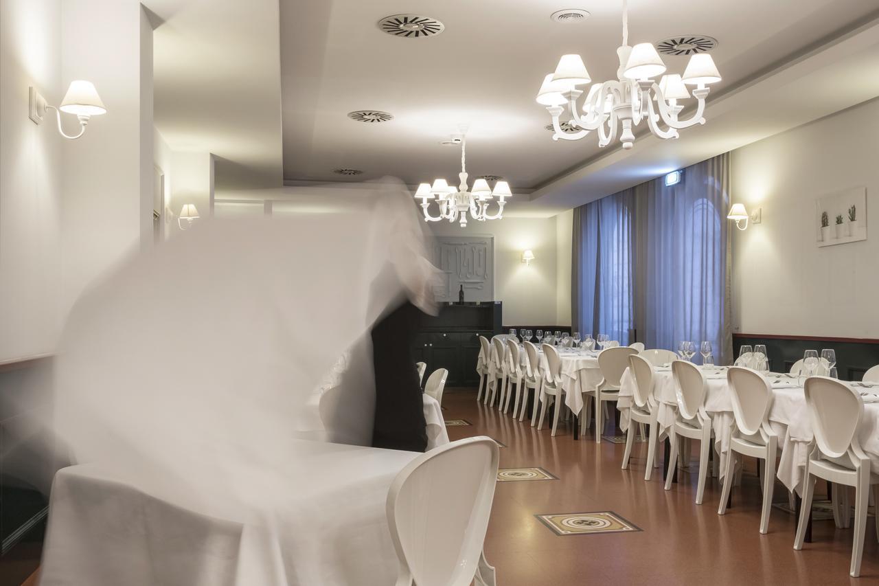 Hotel Montreal Ragusa Bagian luar foto