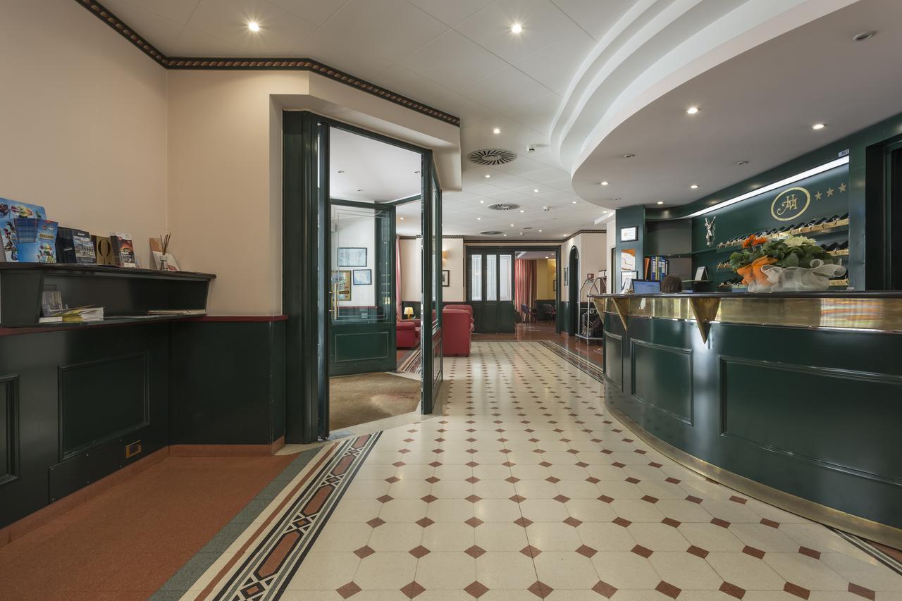 Hotel Montreal Ragusa Bagian luar foto